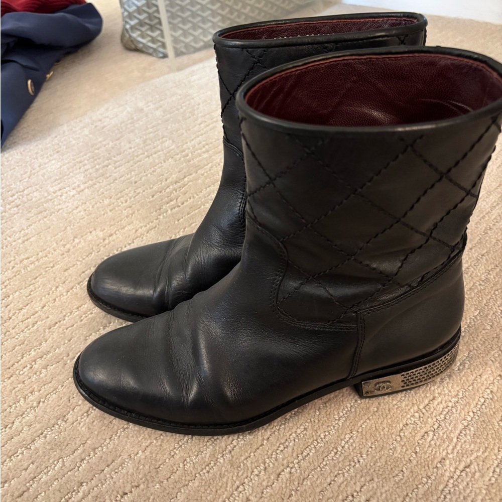 CHANEL Black Ankle Boots with Quilted Design - Picture 3 of 11
